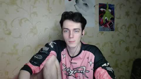 traqqq online show from February 16, 8:51 pm