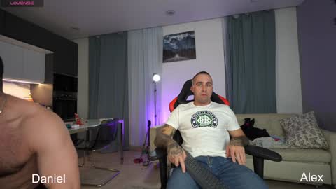     online show from September 20, 4:51 pm