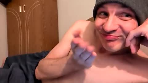 xxfredmtl18xx online show from February 13, 2:51 am