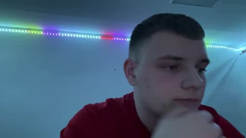 Leo online show from March 29, 7:14 pm