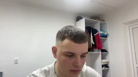 Leo online show from February 19, 9:00 pm