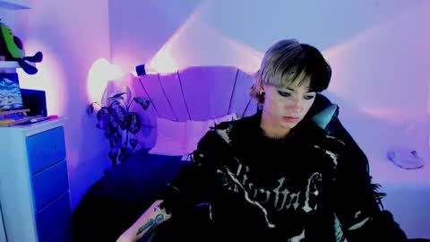 xzerox_ online show from December 2, 3:48 pm