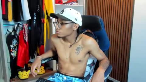 yandi_hot online show from February 6, 1:52 pm