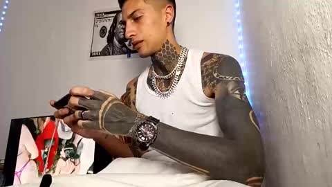 Yan online show from February 13, 11:43 pm