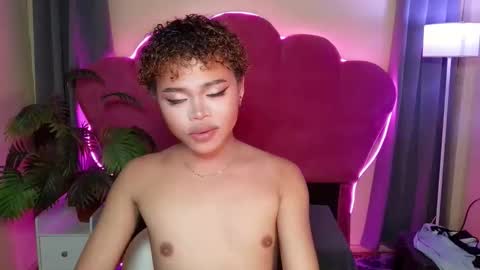 YANNA online show from March 17, 1:46 pm