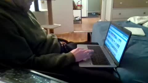 yansans677481768 online show from January 18, 1:18 am