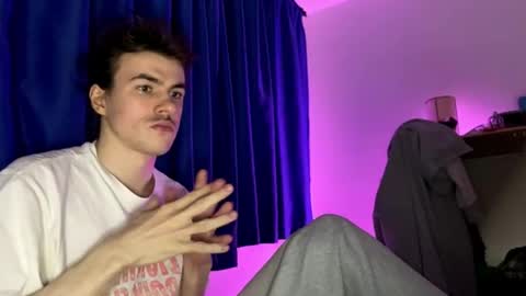 yayay333 online show from April 16, 12:10 am