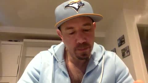 yesplesae online show from March 9, 4:33 pm