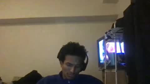 yesyesf32 online show from March 5, 7:04 am