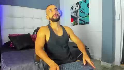 Yiyo online show from September 20, 9:37 pm