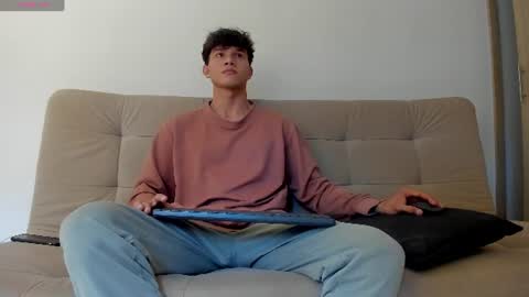 yizus_bonz online show from July 18, 9:31 pm
