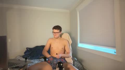 yngdesire1 online show from February 13, 10:59 pm