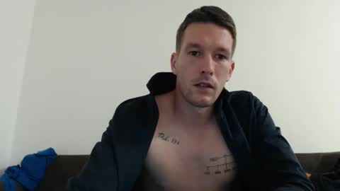 Snapshot of yone23 chatting on October 29, 10:02 pm yone23 online show from October 29, 10:02 pm