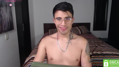 yoshy_man online show from December 17, 2:52 am