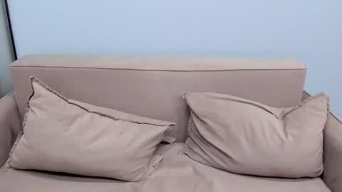 your_shy_guy online show from November 3, 7:23 am