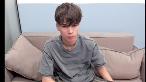 your_shy_guy online show from October 13, 2:39 am