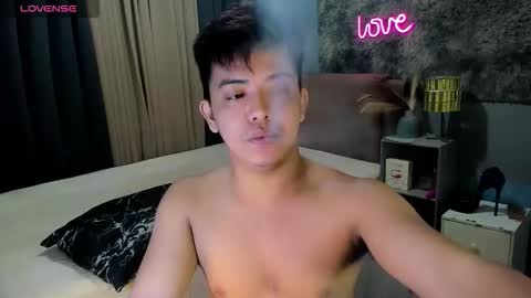 yourasian_bradley online show from February 1, 1:04 am