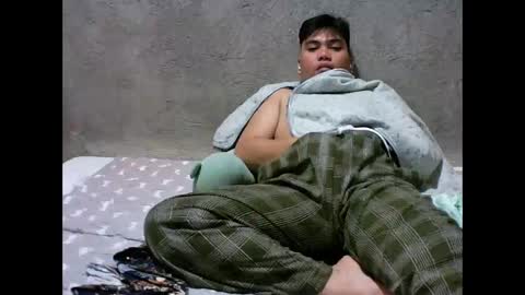 yourasian_lover29 online show from March 10, 1:06 pm