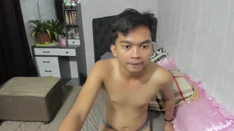 Snapshot of yourfantasyboyjr chatting on February 25, 2:25 am i am your dream boy JR online show from February 25, 2:25 am