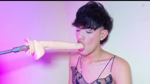 yournaughtyfemboy online show from June 13, 7:28 am
