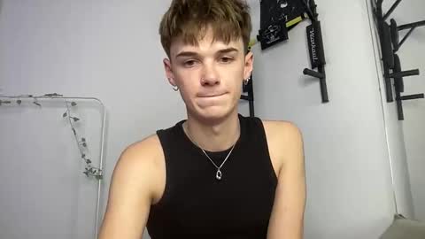 yoursweetyguy online show from November 4, 5:58 pm