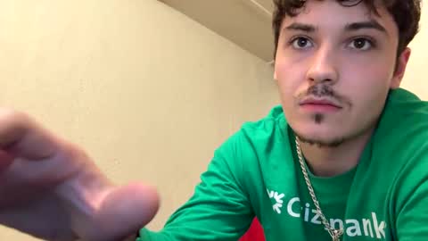 yungstudbev online show from October 17, 2:04 am