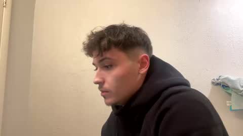 yungstudbev online show from December 14, 11:34 pm