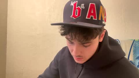 yungstudbev online show from January 13, 10:36 am