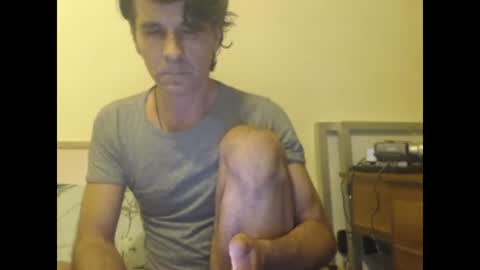 Snapshot of yvesstorm5 chatting on January 19, 5:39 pm yvesstorm5 online show from January 19, 5:39 pm