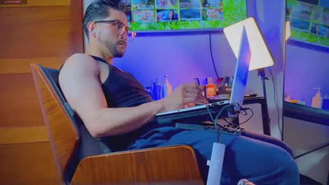 ZAC online show from November 29, 9:39 pm