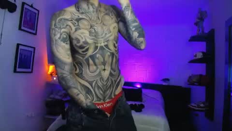 zac_muller1 online show from June 13, 6:00 am