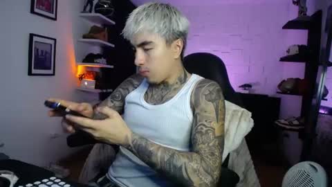 zac_muller1 online show from June 27, 2:58 am