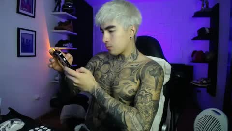 zac_muller1 online show from May 31, 10:54 pm