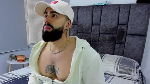 Richard online show from February 5, 2:05 pm