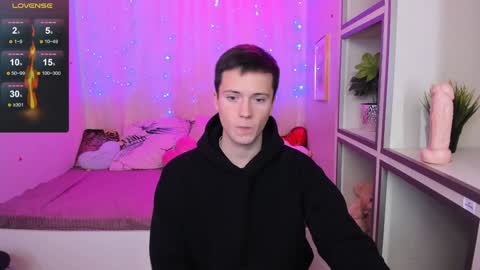 Zack online show from December 2, 10:06 am