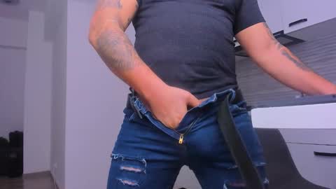 Zack online show from February 11, 10:26 pm