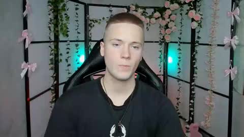 Snapshot of zackhandsome chatting on February 26, 12:36 pm Zack online show from February 26, 12:36 pm