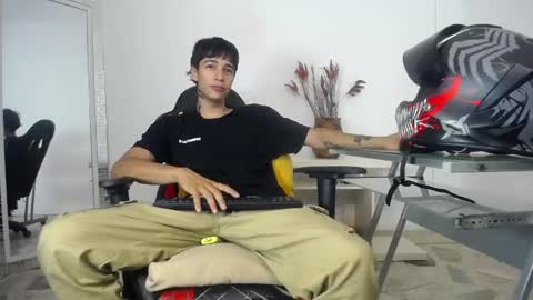 zack online show from January 20, 7:14 pm