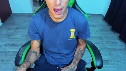 BiG Zafiro online show from March 31, 11:56 am