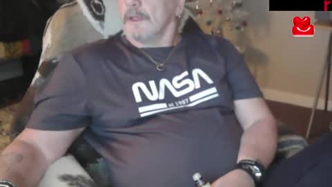 zander007 online show from November 12, 4:46 pm