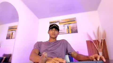 Zander online show from April 10, 1:18 pm