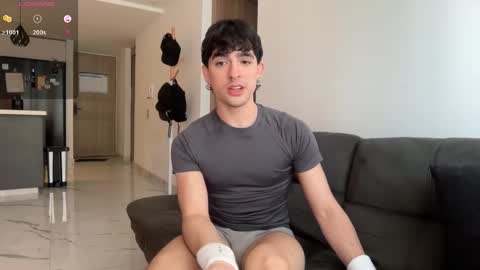 Snapshot of zenn_rush chatting on October 2, 1:37 pm Zenn online show from October 2, 1:37 pm