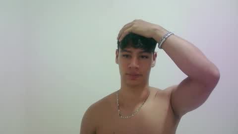 zeus_183 online show from October 7, 12:59 am