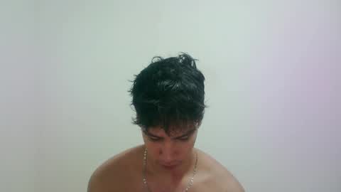 zeus_183 online show from October 10, 11:52 pm