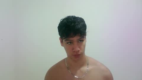 zeus_183 online show from October 22, 12:13 am