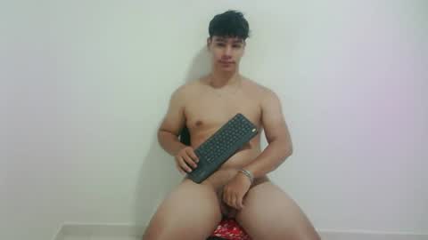 zeus_183 online show from June 9, 4:14 am