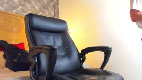 zeus online show from January 23, 11:48 am