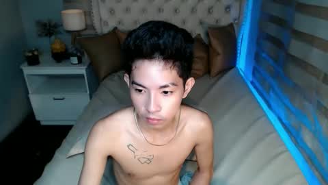 zian_smithx online show from January 9, 7:02 am