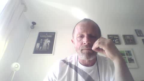 Zippi online show from April 26, 9:39 am