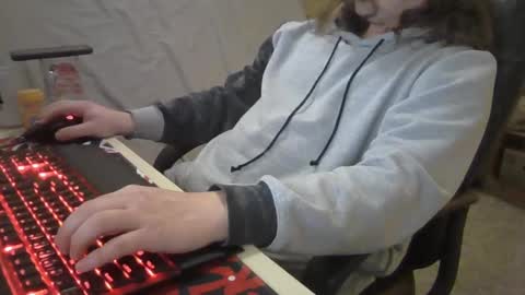 Snapshot of zkraston11 chatting on March 3, 2:55 am zkraston11 online show from March 3, 2:55 am